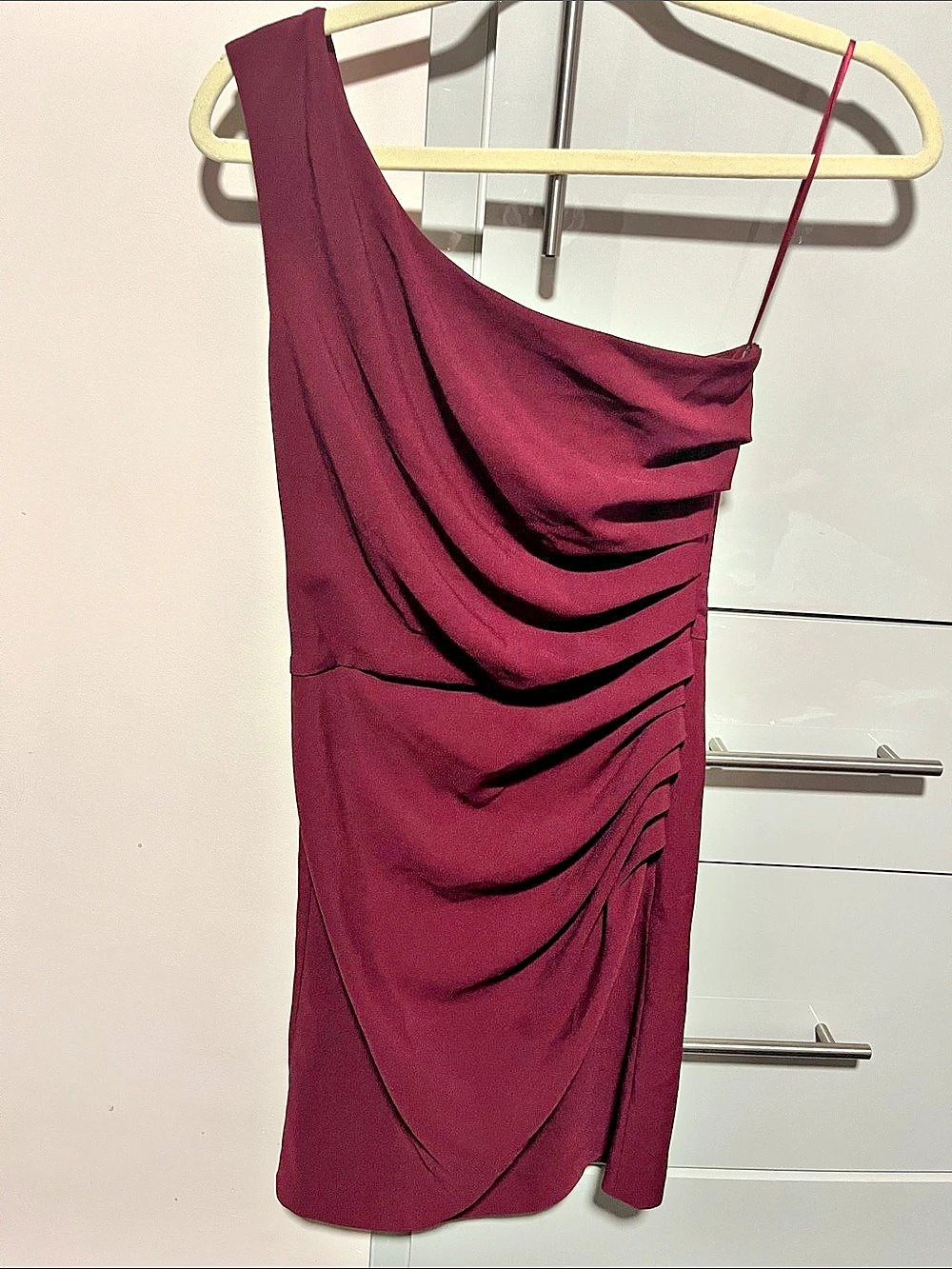 Dress the Population Tiffany One-Shoulder Midi Dress  wine XS